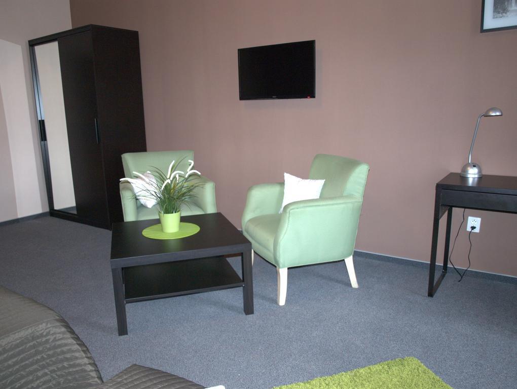 Hotel U Lva Bilina Bagian luar foto